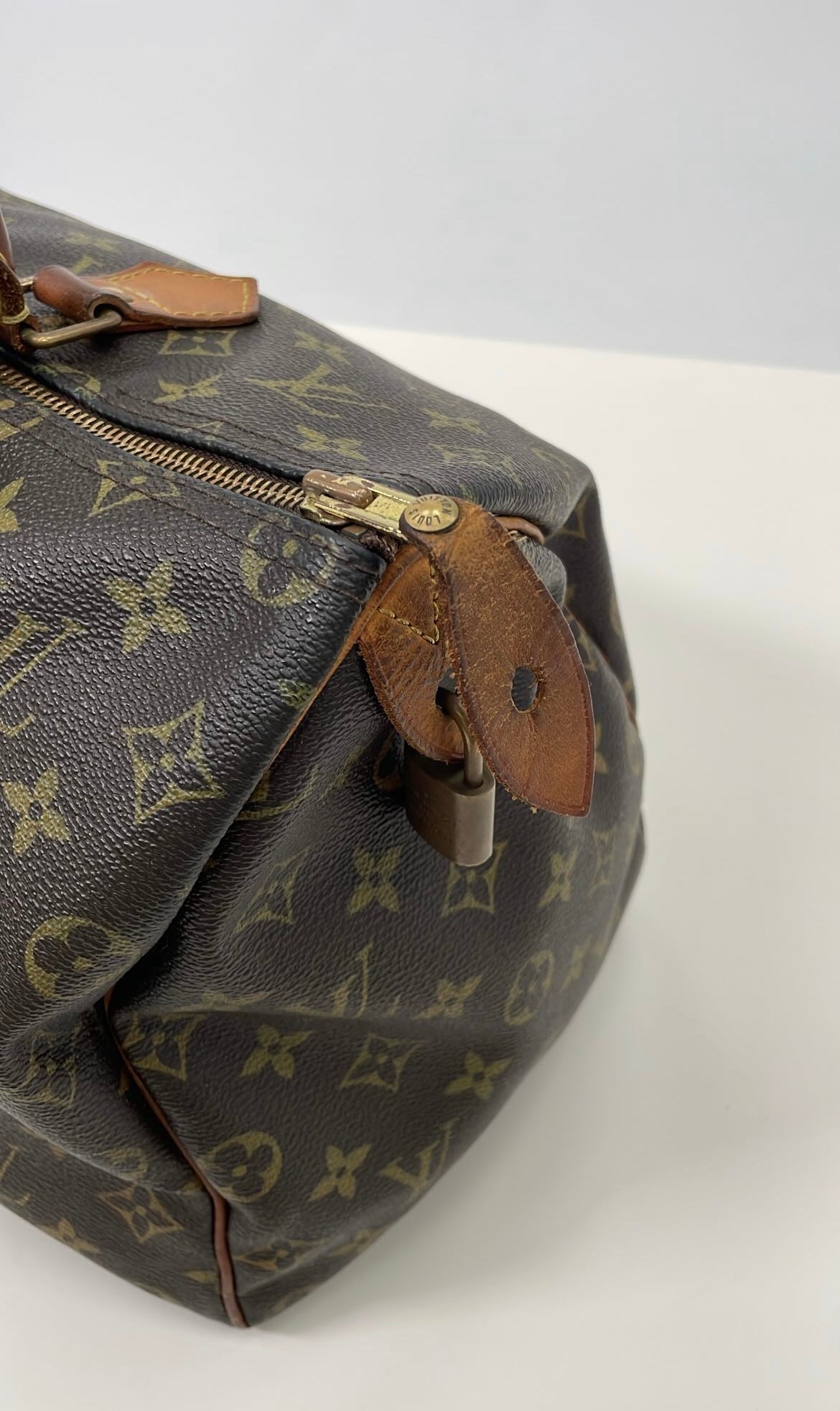 LOUIS VUITTON SPEEDY 35